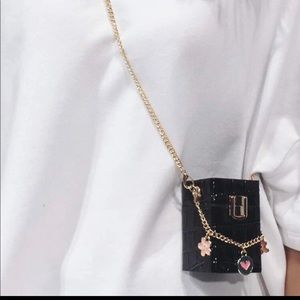 Accessory cross body bag